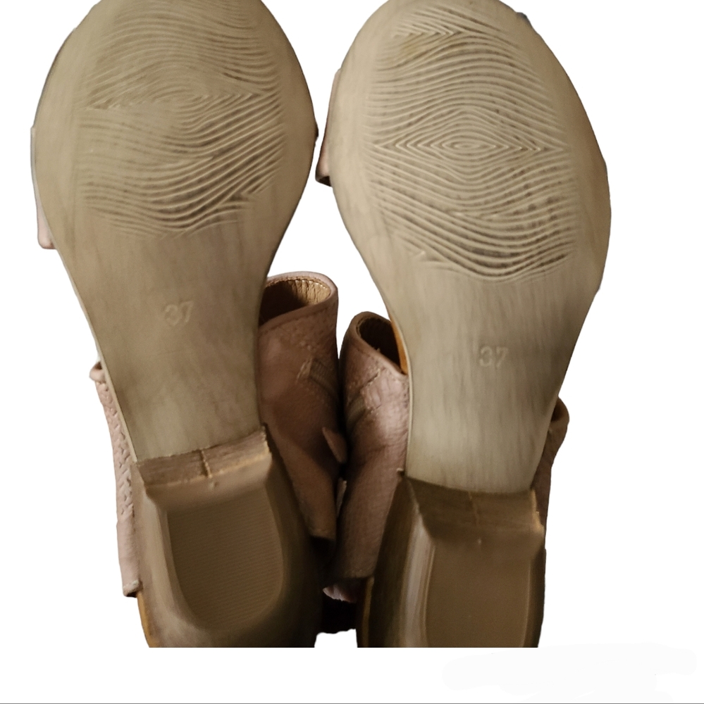 MIZ MOOZ | NEW YORK CITY | CHEERFUL LEATHER SANDAL | SIZE (37) 6.5 - 7 - Picture 10 of 12